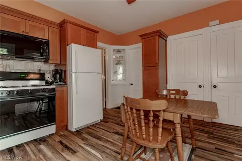 Kitchen - 37841 2nd St, Willoughby, OH 44094 photo 2 of 2