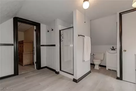 Bath - 37841 2nd St, Willoughby, OH 44094 photo 1 of 4