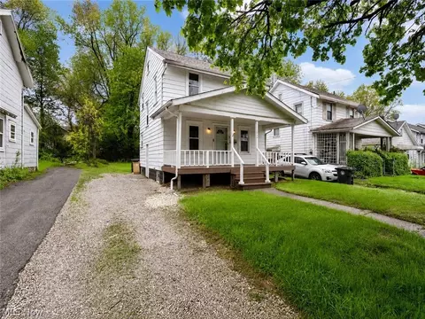 1318 Arnold Ave, Akron, OH 44305