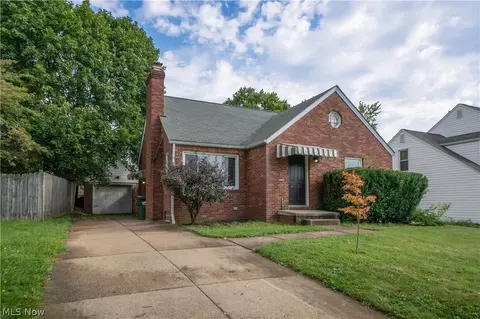 1209 Spangler Rd NE, Canton, OH 44714