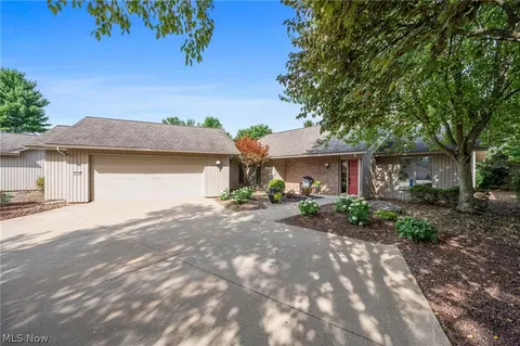 33133 Sandpiper Ct, North Ridgeville, OH 44039