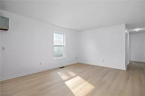 121 Parmely Ave, Elyria, OH 44035 photo 10