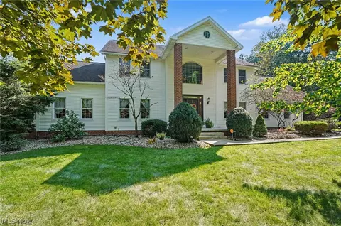 2101 Pearce Cir, Salem, OH 44460
