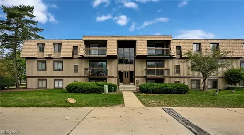 9611 Sunrise Blvd #K9, North Royalton, OH 44133