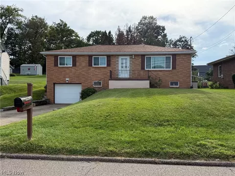 113 Starkey Blvd, Wintersville, OH 43953