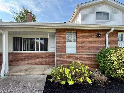 25415 Clubside Dr #12, North Olmsted, OH 44070
