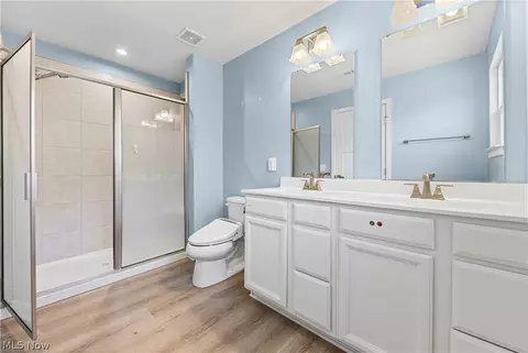 Bath - 131 Pine Ave, Peninsula, OH 44264 photo 1 of 5