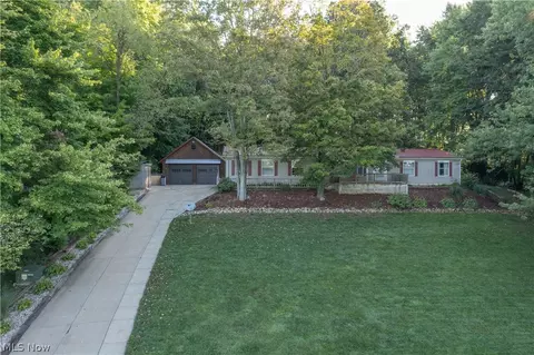7663 Hudson Dr SW, Navarre, OH 44662