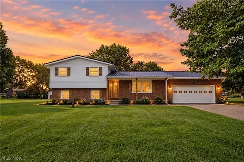 1232 Canyon St NE, Uniontown, OH 44685