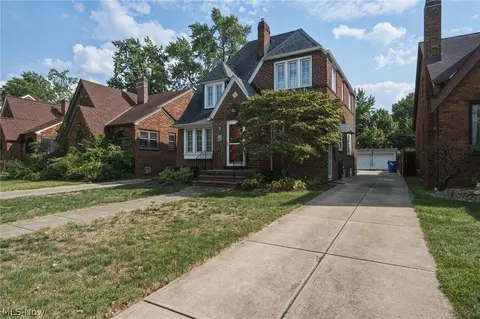 17101 Laverne Ave, Cleveland, OH 44135