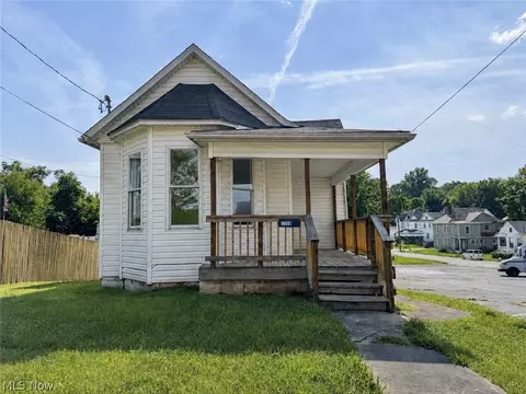 1104 Williams St, Parkersburg, WV 26101