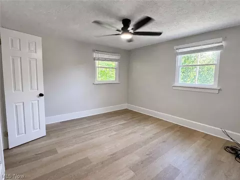 Bedroom - 1352 Diagonal Rd, Akron, OH 44320 photo 3 of 6