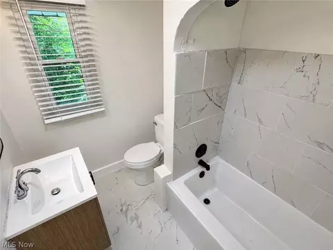 Bath - 1352 Diagonal Rd, Akron, OH 44320 photo 1 of 1