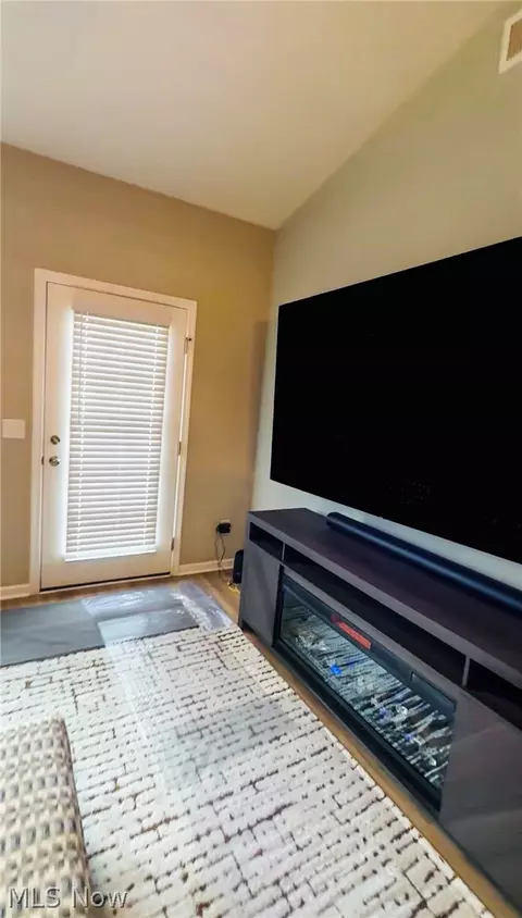 Other - 118 W Spring Dr, Elyria, OH 44035 photo 3 of 6