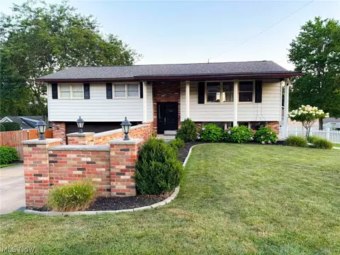 312 Donahey Ave NE, New Philadelphia, OH 44663