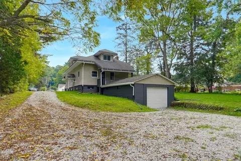 Exterior - 522 Massillon Rd, Akron, OH 44306 photo 2 of 6