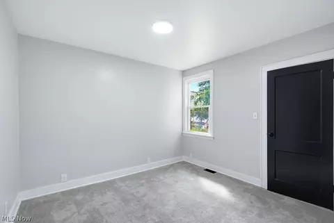 Bedroom - 522 Massillon Rd, Akron, OH 44306 photo 1 of 7