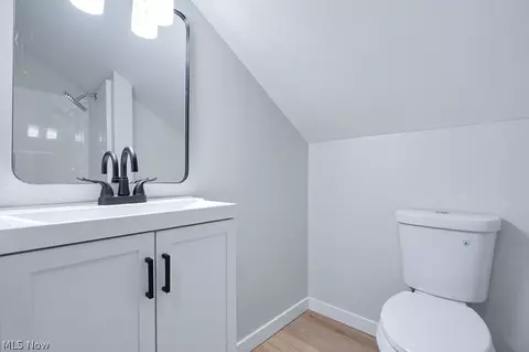 Bath - 522 Massillon Rd, Akron, OH 44306 photo 2 of 2