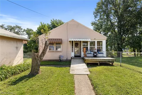 4447 Riverside Dr, Shadyside, OH 43947