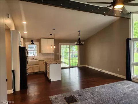 Living - 376 Wallace Dr, Berea, OH 44017 photo 1 of 4