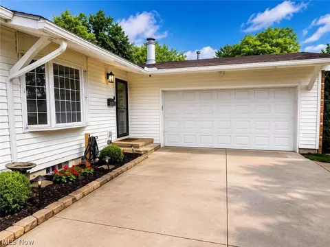 Exterior - 376 Wallace Dr, Berea, OH 44017 photo 1 of 5