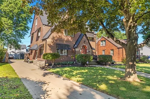 Exterior - 221 Raff Rd NW, Canton, OH 44718 photo 5 of 5