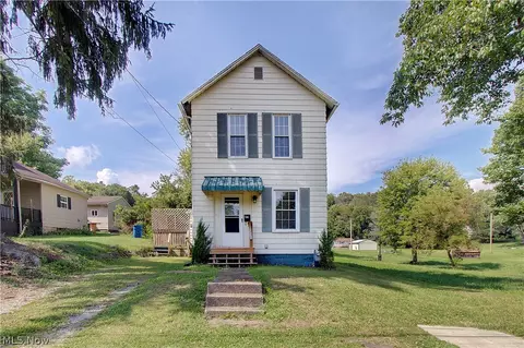 43 Main St, Leetonia, OH 44431