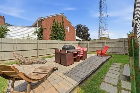 Exterior - 4038 Sunset Blvd, Boardman, OH 44512 photo 2 of 4