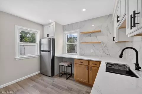 Kitchen - 29148 Barjode Rd, Willowick, OH 44095 photo 5 of 5