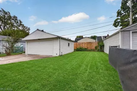 Exterior - 29148 Barjode Rd, Willowick, OH 44095 photo 3 of 4