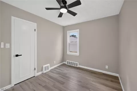 Bedroom - 29148 Barjode Rd, Willowick, OH 44095 photo 3 of 3