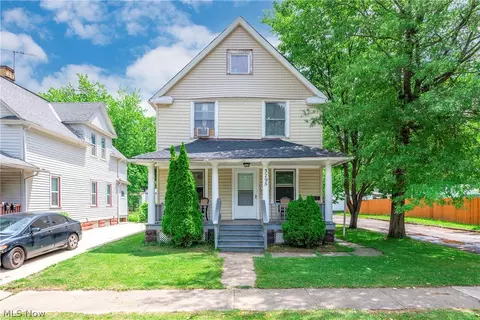 3295 W 56th St, Cleveland, OH 44102