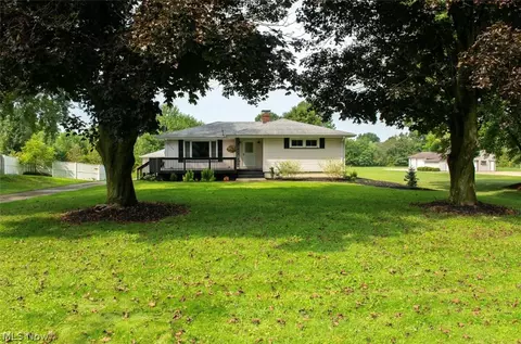 1575 Niles Cortland Rd NE, Warren, OH 44484
