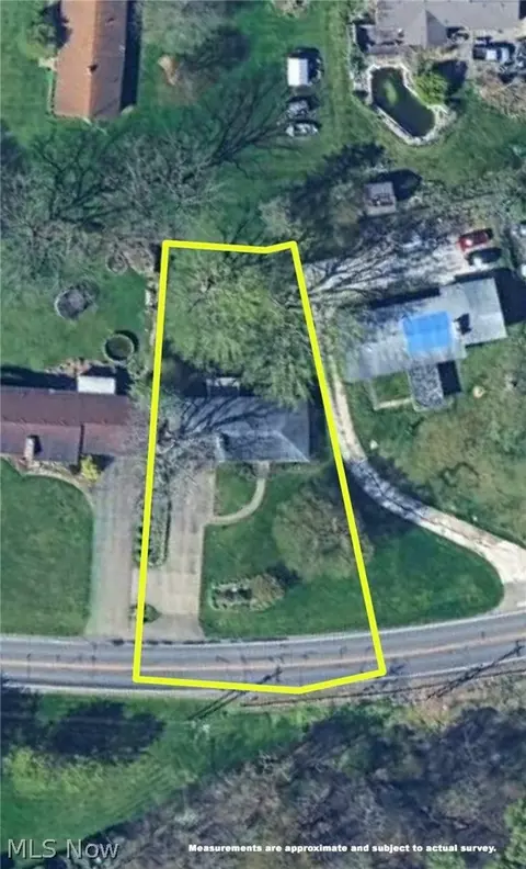 1410 Perry Dr NW, Canton, OH 44708 photo 5