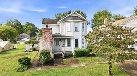 30 E Liberty St, Newton Falls, OH 44444
