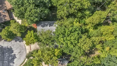 View/Area - 246 Windward Dr, Elyria, OH 44035 photo 4 of 5
