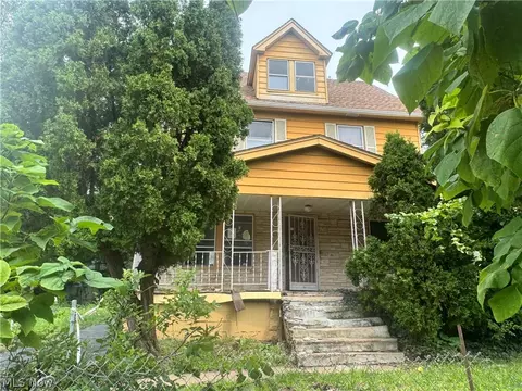 11321 Mount Overlook Ave, Cleveland, OH 44104