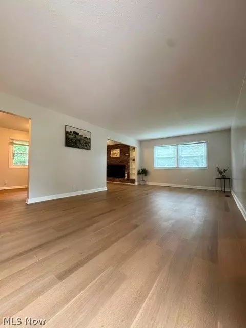 Living - 4091 Siefer Dr, Rootstown, OH 44272 photo 1 of 2