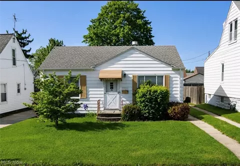 13216 Crossburn Ave, Cleveland, OH 44135