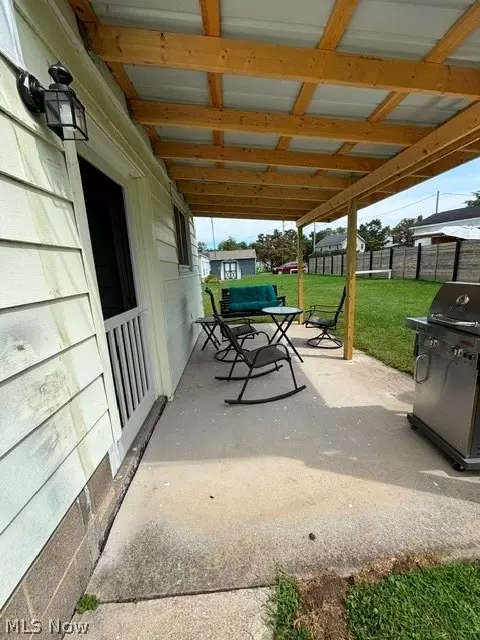 Exterior - 224 E Slingluff Ave, Dover, OH 44622 photo 3 of 3