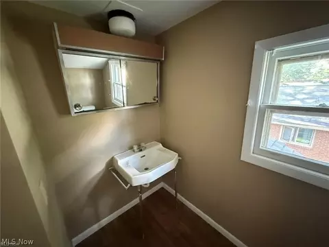 Bath - 220 Grant St, Dennison, OH 44621 photo 6 of 9