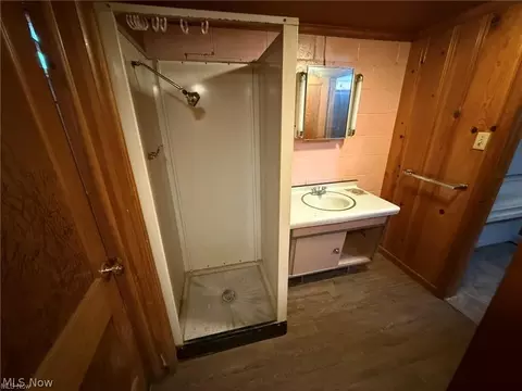 Bath - 220 Grant St, Dennison, OH 44621 photo 9 of 9