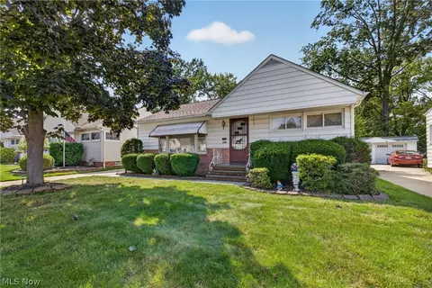 378 High Tee St, Willowick, OH 44095