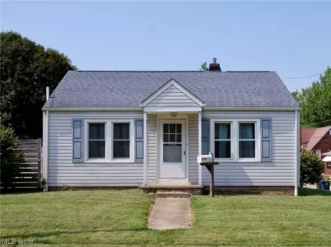2464 Nesbitt Ave, Akron, OH 44314