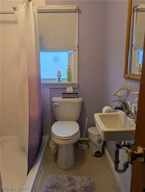 Bath - 313 E Line St, Minerva, OH 44657 photo 1 of 5