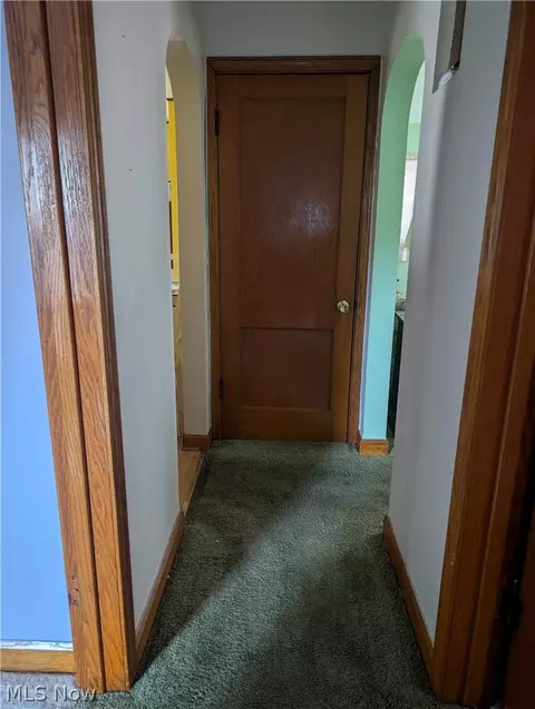 Entry Way - 313 E Line St, Minerva, OH 44657 photo 2 of 5