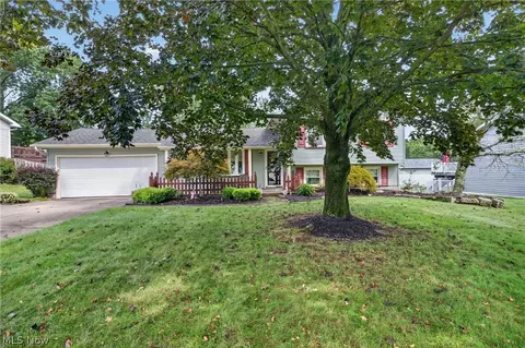 2379 Oak Trace St, Youngstown, OH 44515