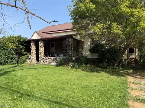 9523 E Center St, Windham, OH 44288 photo 6