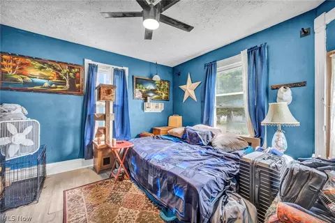 Bedroom - 24 S Main St, Willard, OH 44890 photo 2 of 10