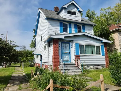 12903 Oakfield Ave, Cleveland, OH 44105